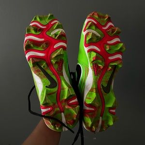 Nike FastFlex Cleats size 8 1/2 in women’s